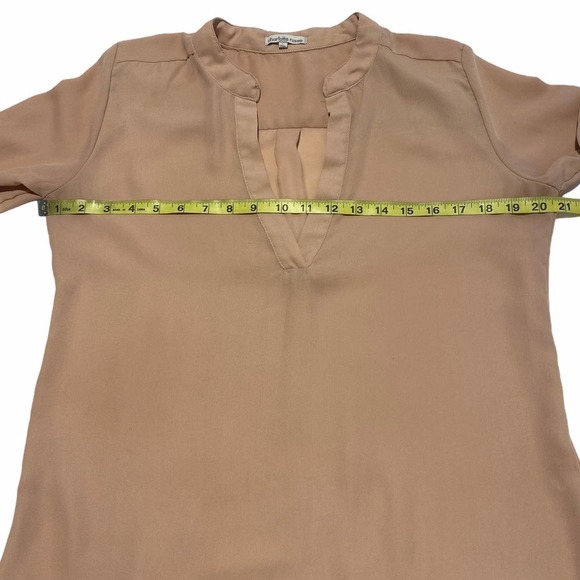 CHARLOTTE Russe Peach Split Neck Blouse Size Large - Picture 6 of 12
